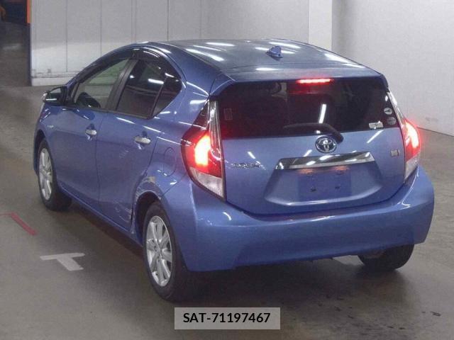 Toyota AQUA 2016-03 8652606-4