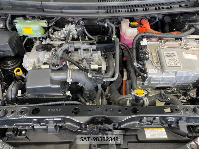 Toyota AQUA 2015-05 8652756-17