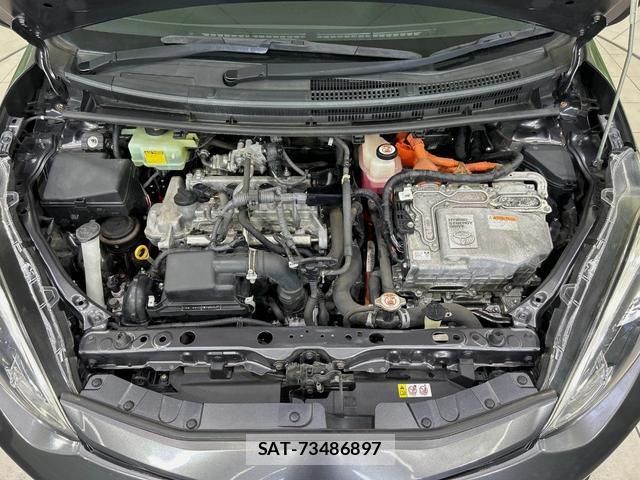 Toyota AQUA 2018-05 8653018-17