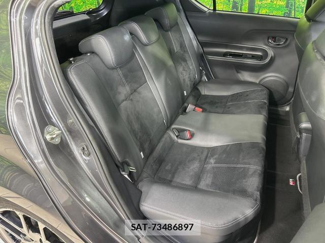 Toyota AQUA 2018-05 8653018-8