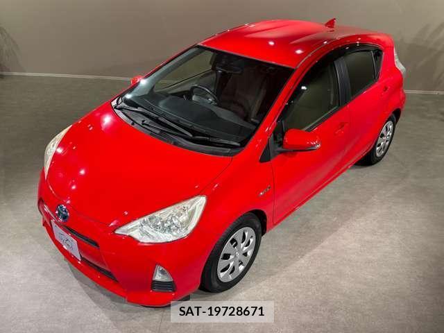 Toyota AQUA 2013-05 8653033-12