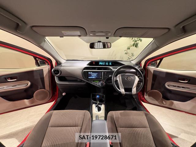 Toyota AQUA 2013-05 8653033-2