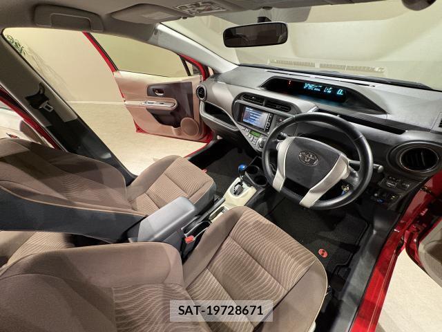 Toyota AQUA 2013-05 8653033-5