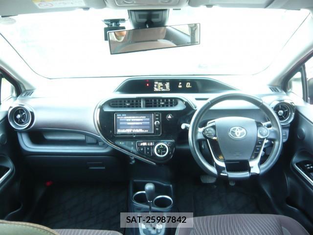 Toyota AQUA 2018-02 8653109-2
