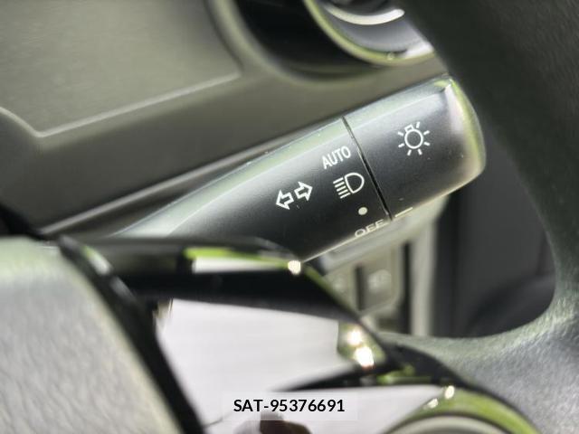 Toyota AQUA 2019-11 8653487-14