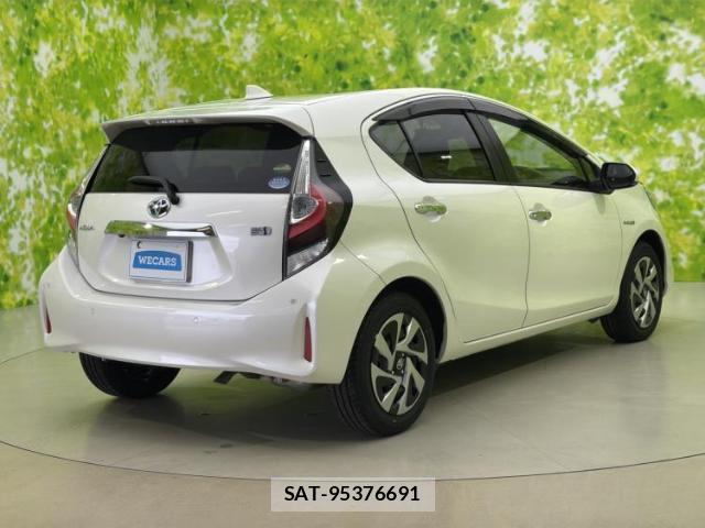 Toyota AQUA 2019-11 8653487-2