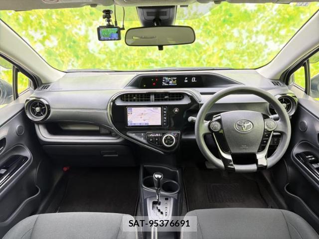 Toyota AQUA 2019-11 8653487-3
