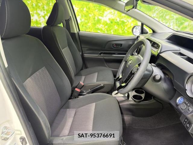 Toyota AQUA 2019-11 8653487-4