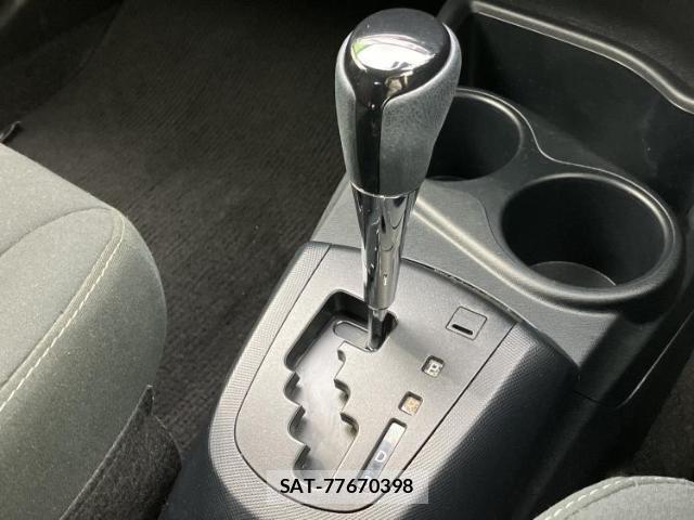 Toyota AQUA 2019-07 8653655-17