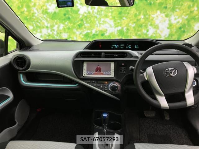 Toyota AQUA 2012-11 8653680-12