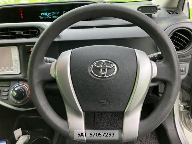 Toyota AQUA 2012-11 8653680-14