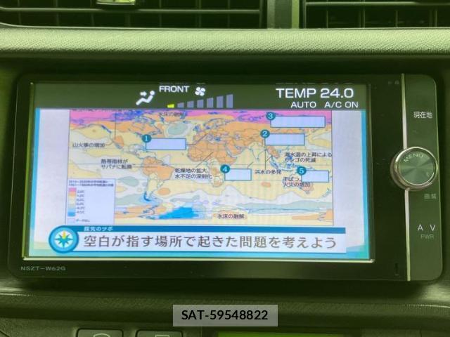 Toyota AQUA 2013-05 8653786-11