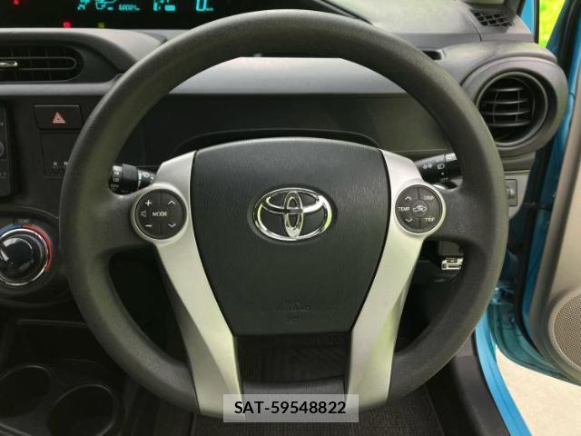 Toyota AQUA 2013-05 8653786-14