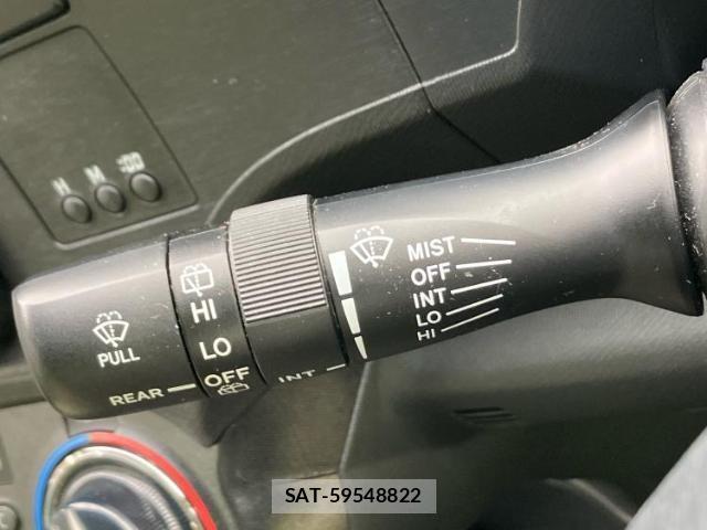 Toyota AQUA 2013-05 8653786-16