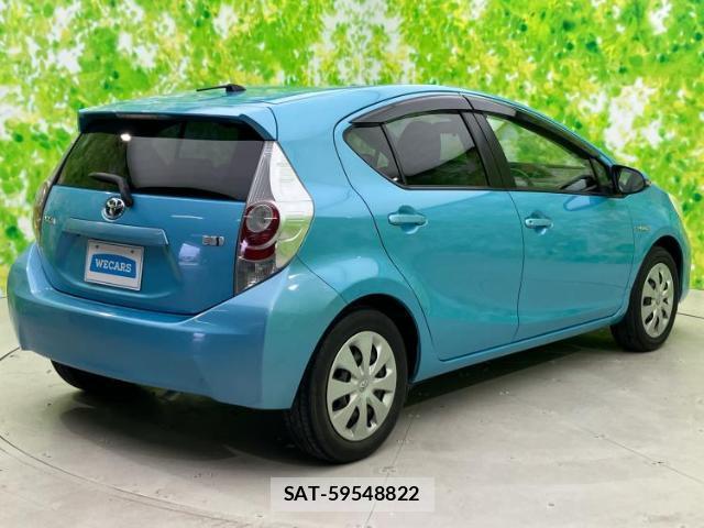 Toyota AQUA 2013-05 8653786-2