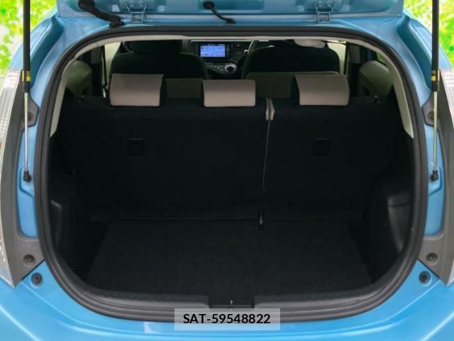 Toyota AQUA 2013-05 8653786-7