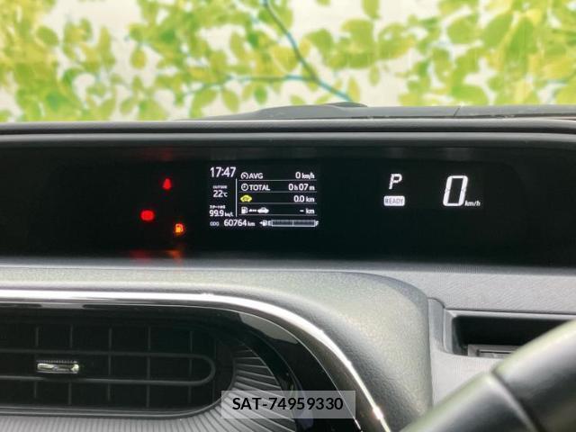 Toyota AQUA 2018-02 8653829-13