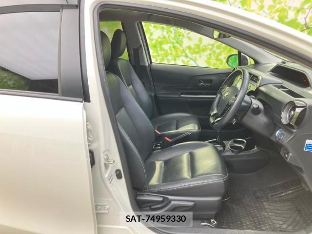 Toyota AQUA 2018-02 8653829-3