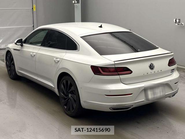 VolksWagen ARTEON 2018-07 8649005-1