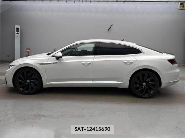 VolksWagen ARTEON 2018-07 8649005-4