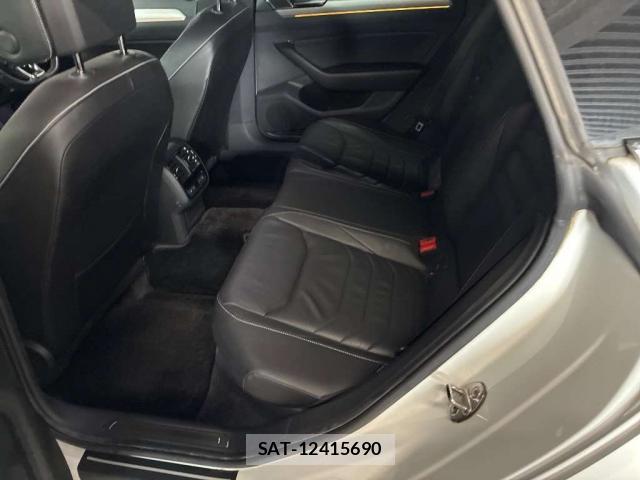 VolksWagen ARTEON 2018-07 8649005-6