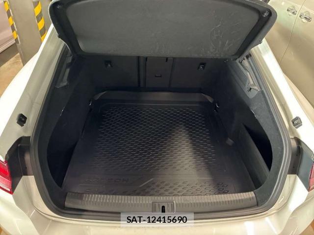 VolksWagen ARTEON 2018-07 8649005-7