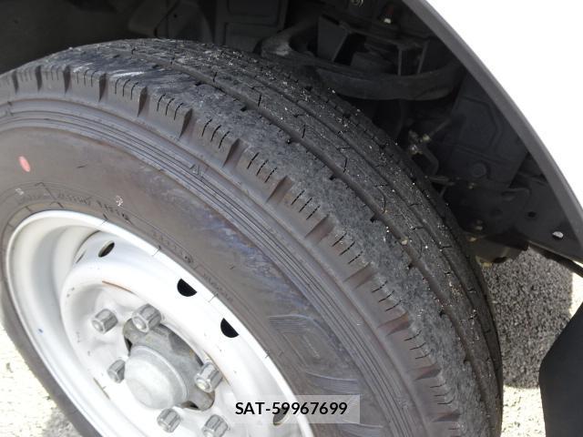 Nissan ATLAS 2017-11 8647456-8