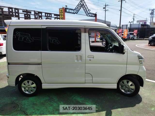 Daihatsu ATRAI WAGON 2018-01 8649473-4