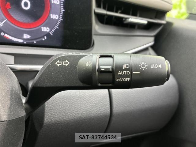 Nissan AURA 2022-10 8648179-14
