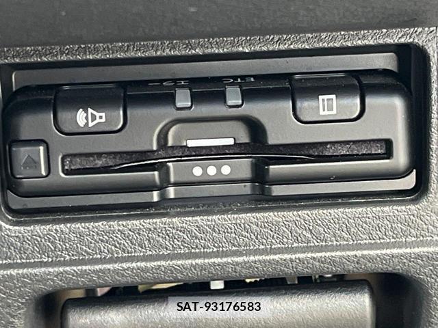 Nissan AURA 2024-01 8648441-6