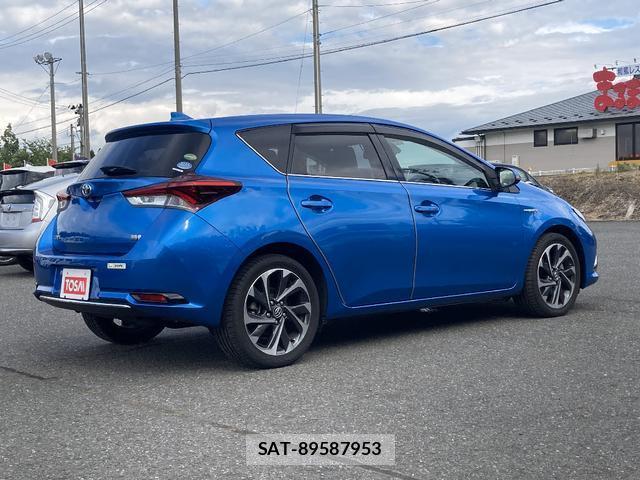Toyota AURIS 2016-12 8651933-1