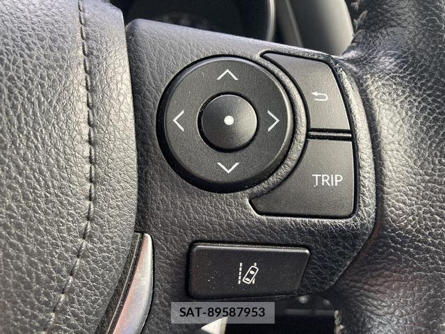 Toyota AURIS 2016-12 8651933-9