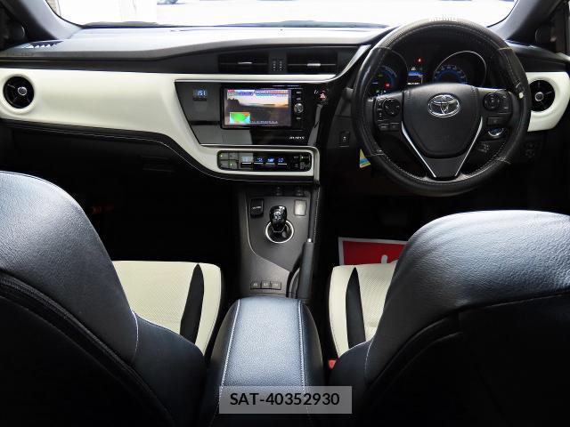 Toyota AURIS 2016-10 8652080-12
