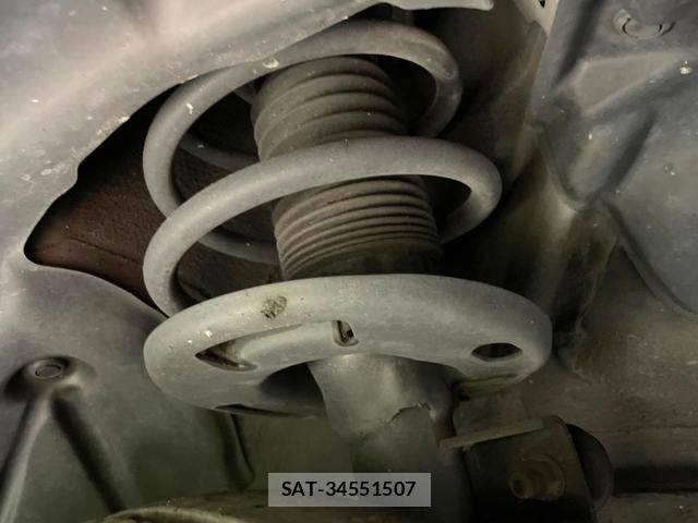 Mazda AXELA SPORT 2015-01 8648283-19