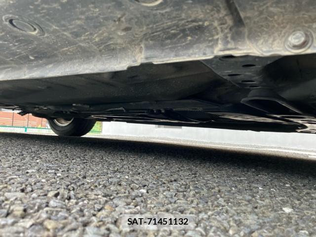 Mazda AXELA 2013-02 8648387-13