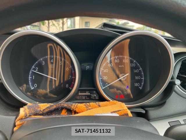 Mazda AXELA 2013-02 8648387-17
