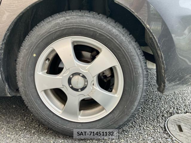 Mazda AXELA 2013-02 8648387-4