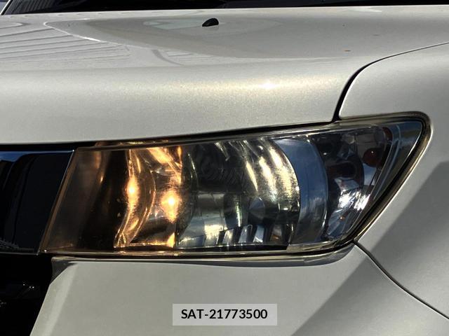Toyota BB 2013-02 8648214-16