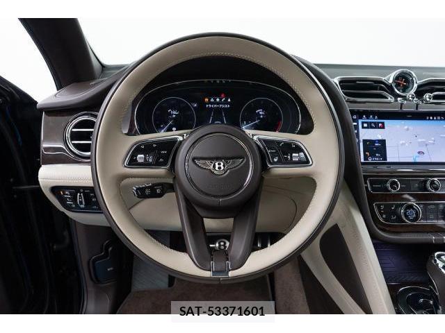 Bentley BENTAYGA 2021-10 8647975-17