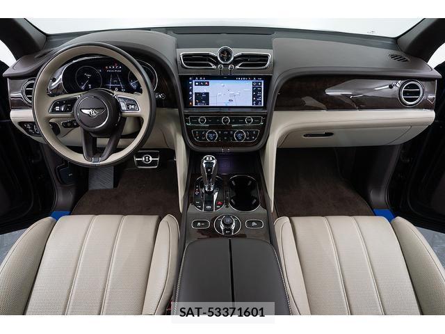 Bentley BENTAYGA 2021-10 8647975-2