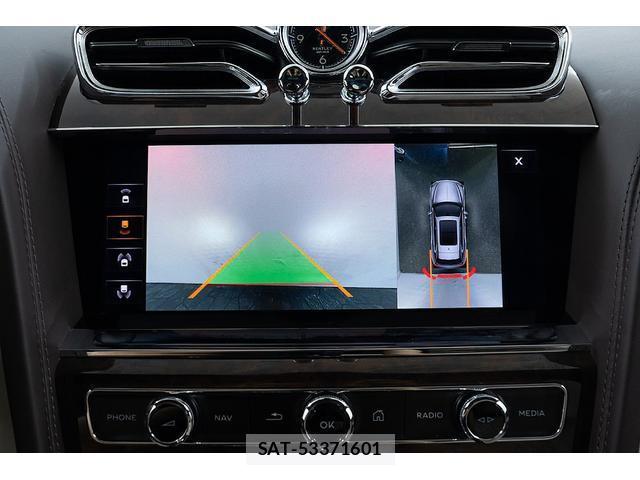 Bentley BENTAYGA 2021-10 8647975-4