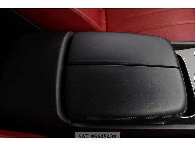 Bentley BENTAYGA 2016-12 8650873-16
