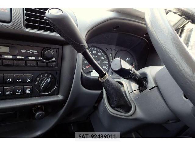 Mazda BONGO VAN 2015-01 8652884-14