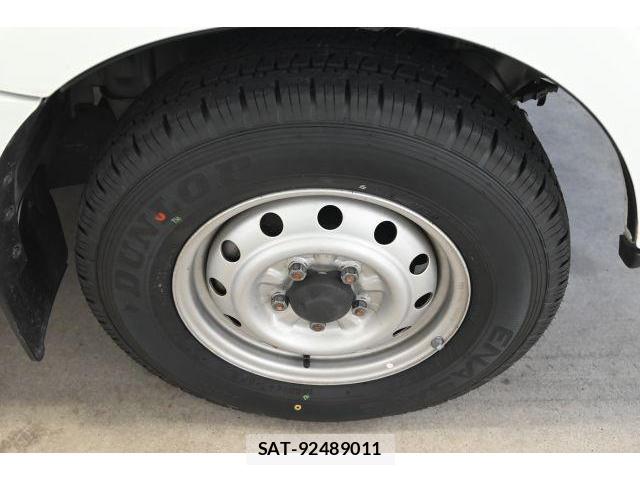 Mazda BONGO VAN 2015-01 8652884-4