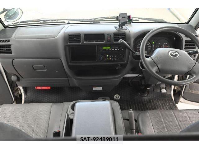 Mazda BONGO VAN 2015-01 8652884-5