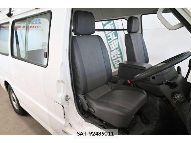 Mazda BONGO VAN 2015-01 8652884-6