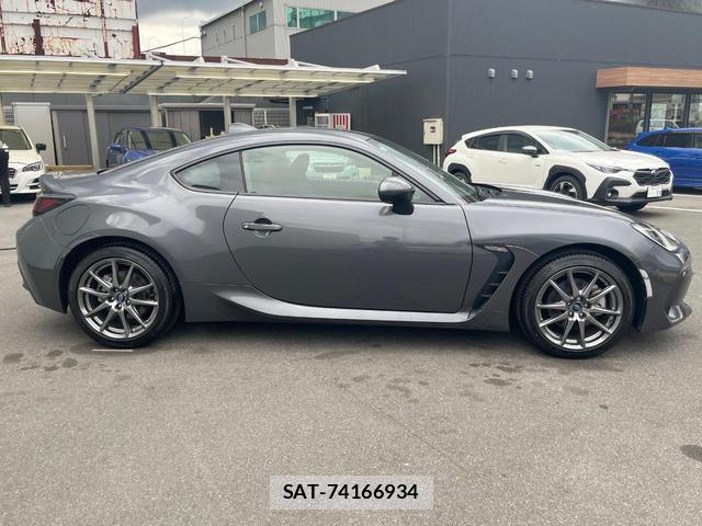 Subaru BRZ 2021-10 8649962-15