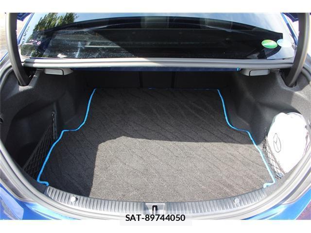 Mercedes Benz C-CLASS 2018-03 8651636-5