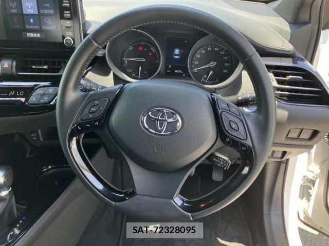 Toyota C-HR 2021-11 8646815-13