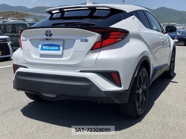 Toyota C-HR 2021-11 8646815-2